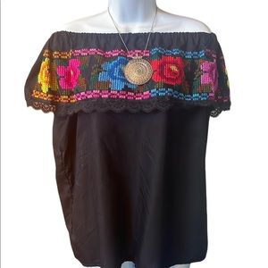 Embroidered Mexican blouse Roses made by Mexican Artisans From Chiapas, Mexico